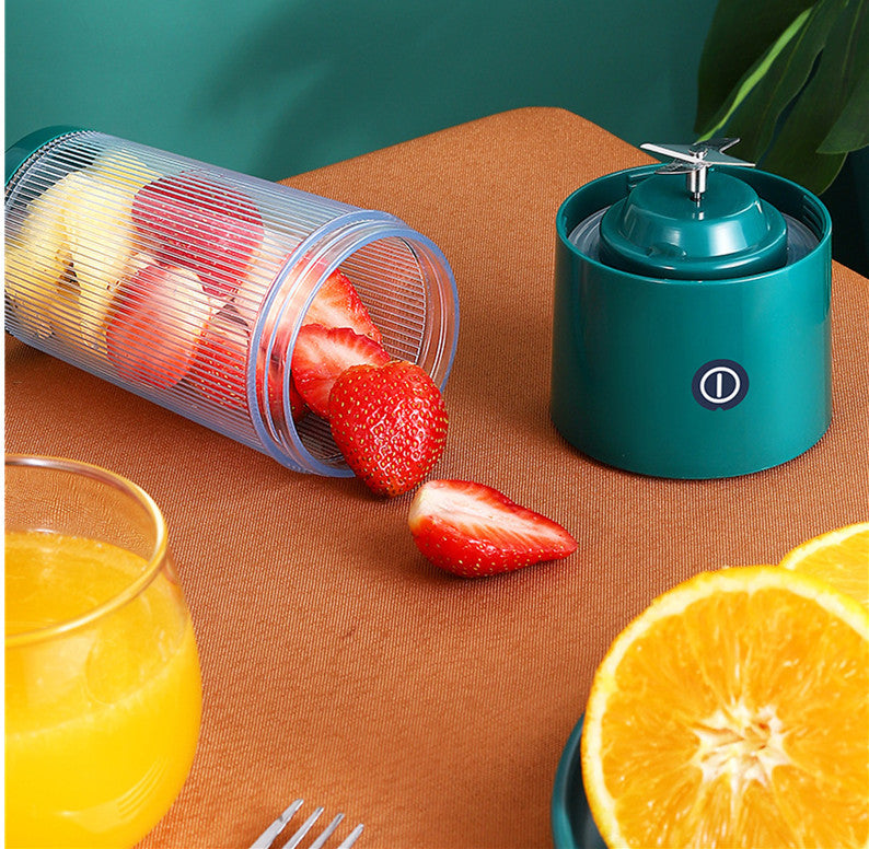 Compact Rechargeable Fruit Juice Blender