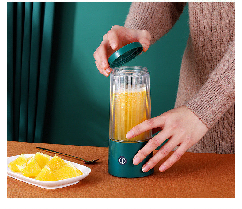 Compact Rechargeable Fruit Juice Blender