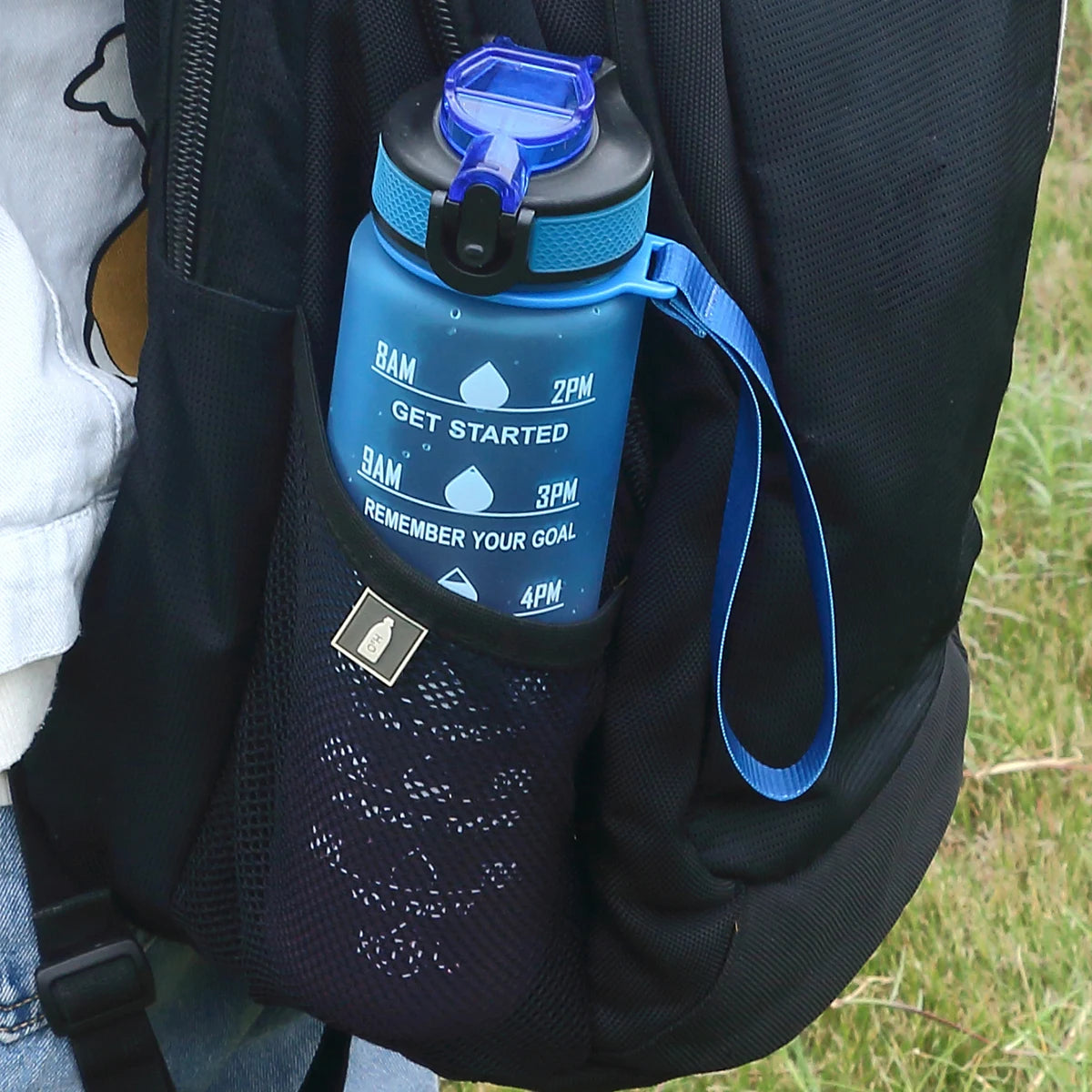 Leak-Proof Sports Bottle with Time Marker - Trail's Hottest Deals